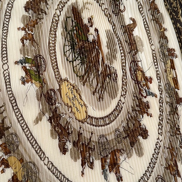 Hermes La Promenade de Longchamps Philippe Ledoux Pleated silk scarf 53” x 16” - Picture 4 of 4